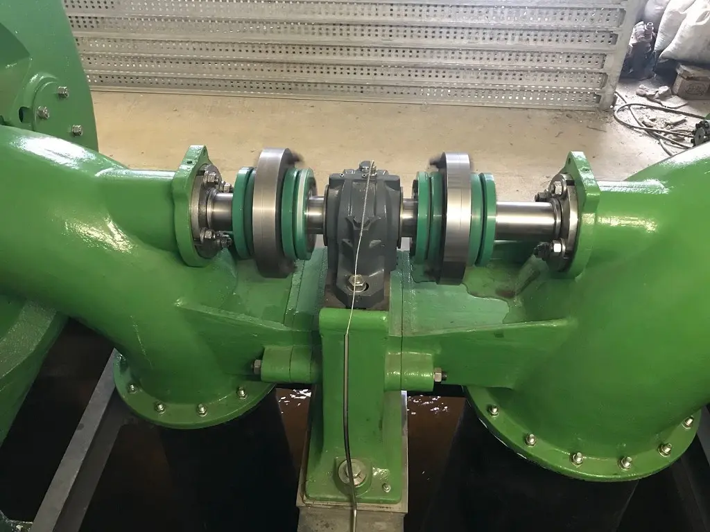 Überholung einer Doppel-Spiralturbine mit Erneuerung der Wellen, Lagerungen und Gleitringdichtungen